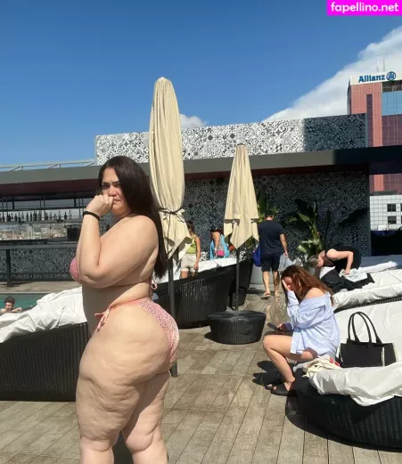 Patricia Curvy Xxl OnlyFans Thumbnail #0KfghiMq5U