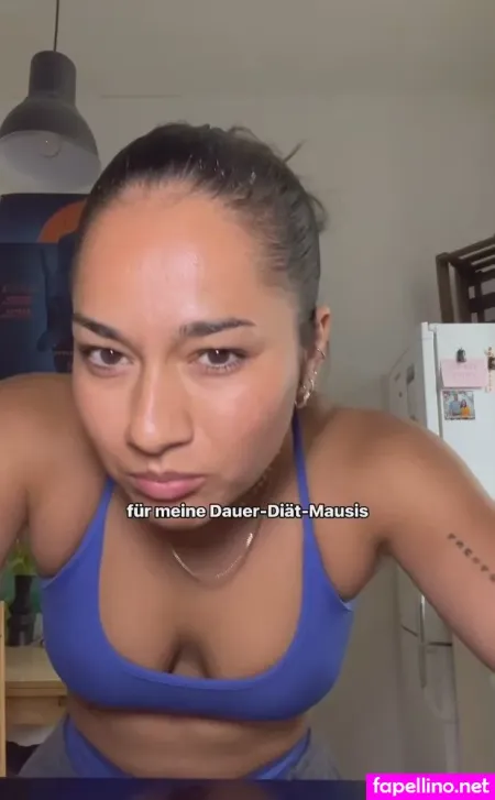 Paula Ahmadi OnlyFans Thumbnail #mHX20zYpbl