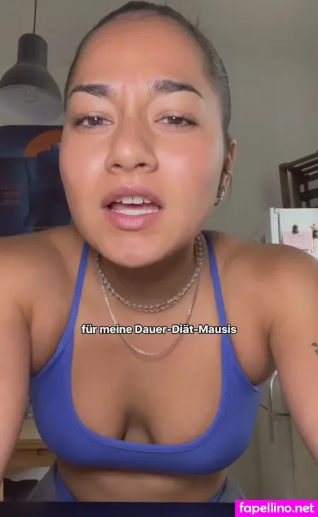 Paula Ahmadi OnlyFans Thumbnail #vZrz9rPWyw