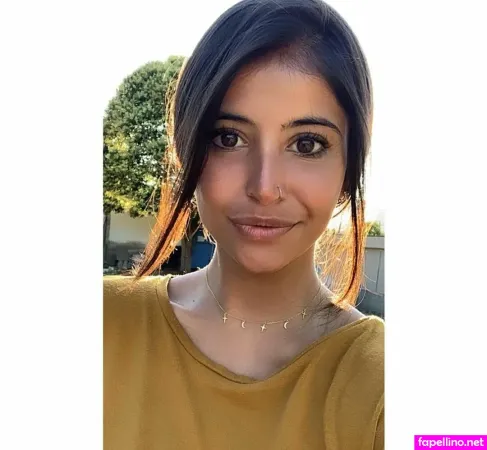 Paula Comas Pascual OnlyFans Thumbnail #o4u3yCO0pH