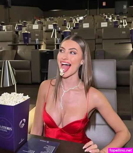 Paula Curras OnlyFans Thumbnail #UkGQ03KOn0