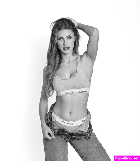 Paula Curras OnlyFans Thumbnail #o5s7Hxuly3