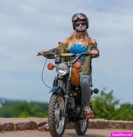 Paula Fhm OnlyFans Thumbnail #2OUtxsSzAS