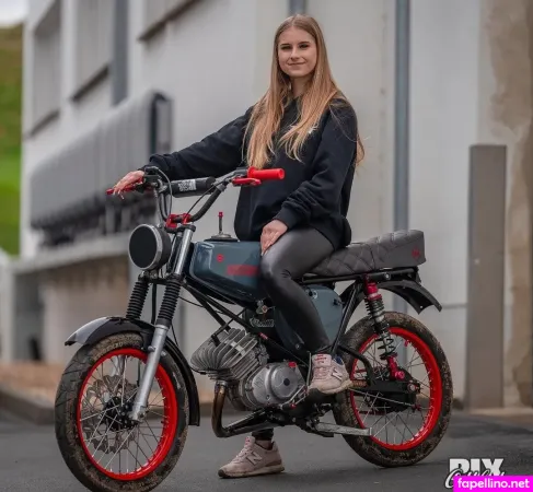 Paula Fhm OnlyFans Thumbnail #KeQHwFrxo0