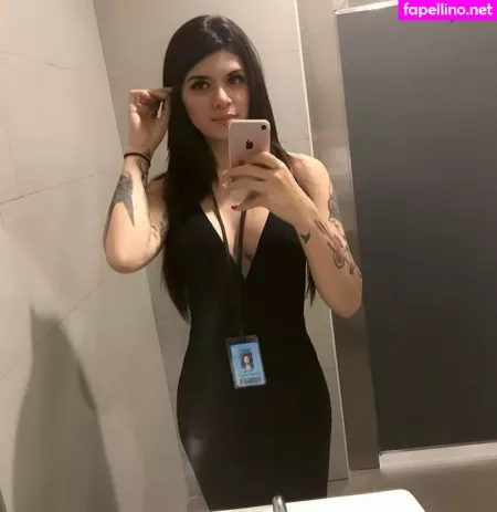 Paula Madrigal OnlyFans Thumbnail #2OxwnwhNWn