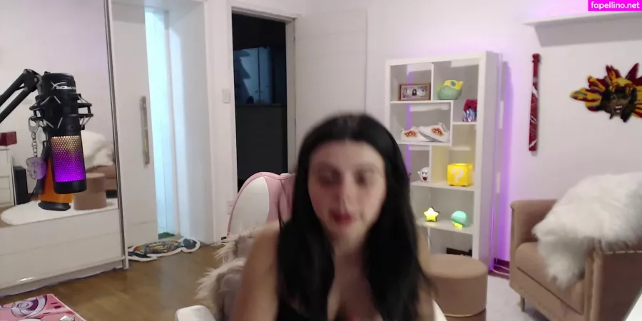 Paula Nobre OnlyFans Thumbnail #a2bx25mUAF