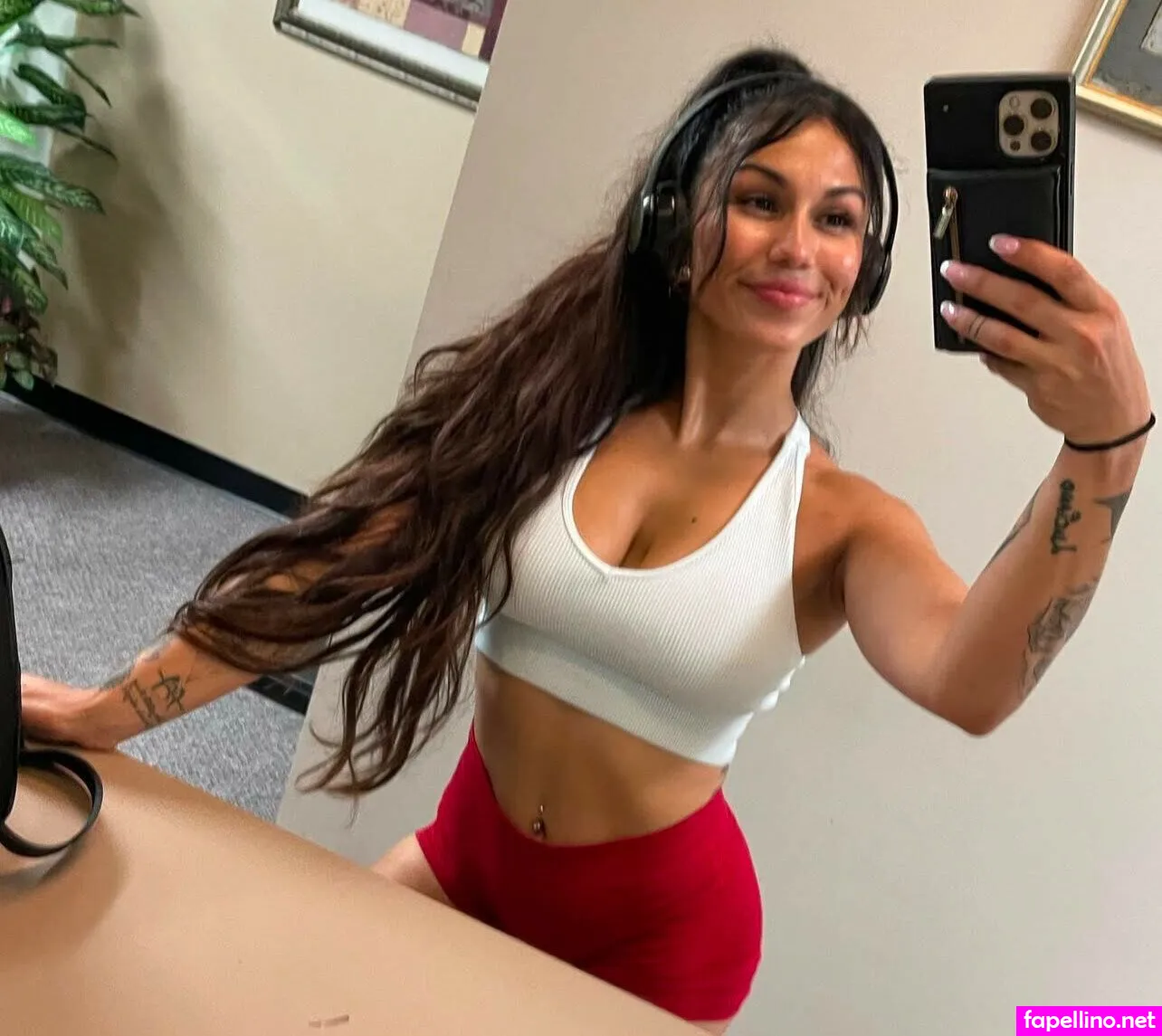 pau717, pauosterling Nude Leaked OnlyFans Photo #9woewOUcKb