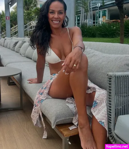 Paula Pequeno OnlyFans Thumbnail #xhfQbX455T