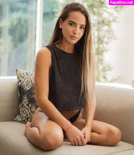 Paula Poletti OnlyFans Thumbnail #61zG5YWhsw