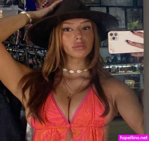 Paula Valentina Gomez OnlyFans Thumbnail #4aFPpBt4yL