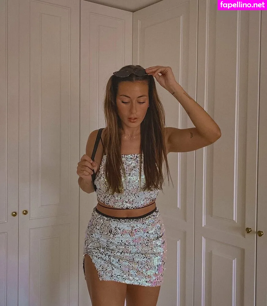 paulagonu, vicky_de_levine Nude Leaked OnlyFans Photo #N2XTZa3F27