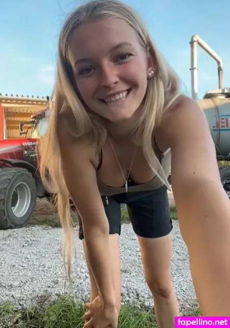Paulas Landleben OnlyFans Thumbnail #25wNLbeJyz