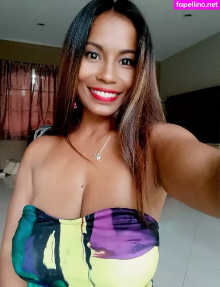 Paulathai OnlyFans Thumbnail #sJZEPN1Tas