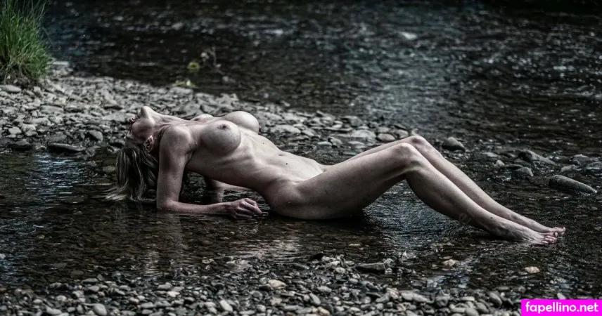 Paulavodkaxxx OnlyFans Thumbnail #1Xr75D3MFQ