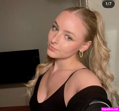 Pauliiine H OnlyFans Thumbnail #cbKgRY1G9M