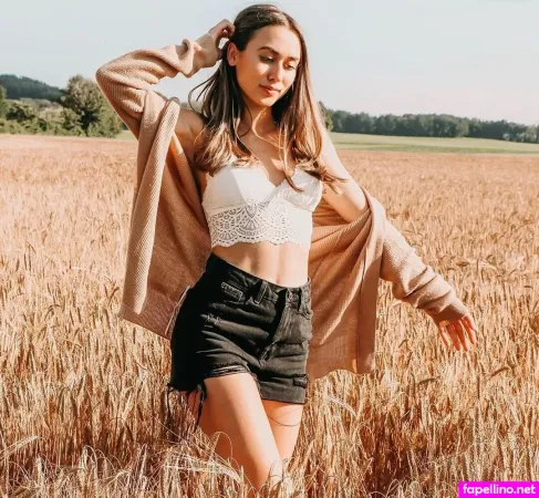 Paulina Wallner OnlyFans Thumbnail #NRDfbFwGOn