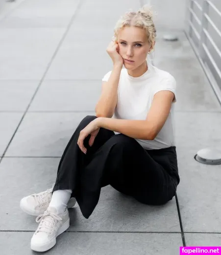 Pauline Angert OnlyFans Thumbnail #ghOpvZoJny