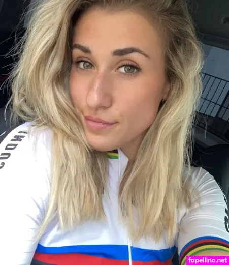 Pauline Grabosch OnlyFans Thumbnail #HlNENyxsRb