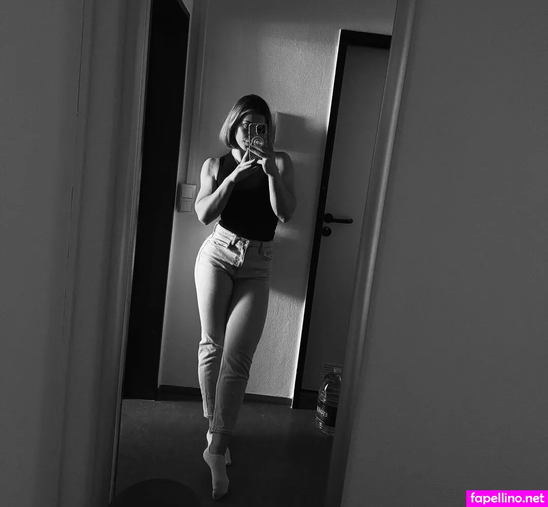 Pauline Grabosch Nude Leaked OnlyFans Photo #h2B3XaPjYY