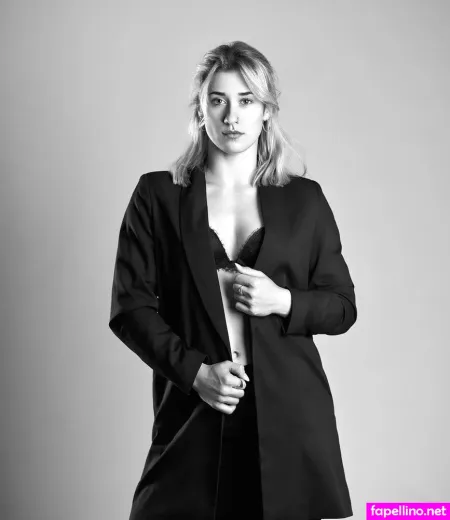 Pauline Grabosch OnlyFans Thumbnail #yVGexSBpNZ