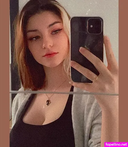 Pauline Leblanc OnlyFans Thumbnail #SpKsZnzzL4