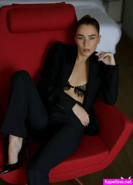 Pauline Pastel OnlyFans Thumbnail #InVIFeYGMG