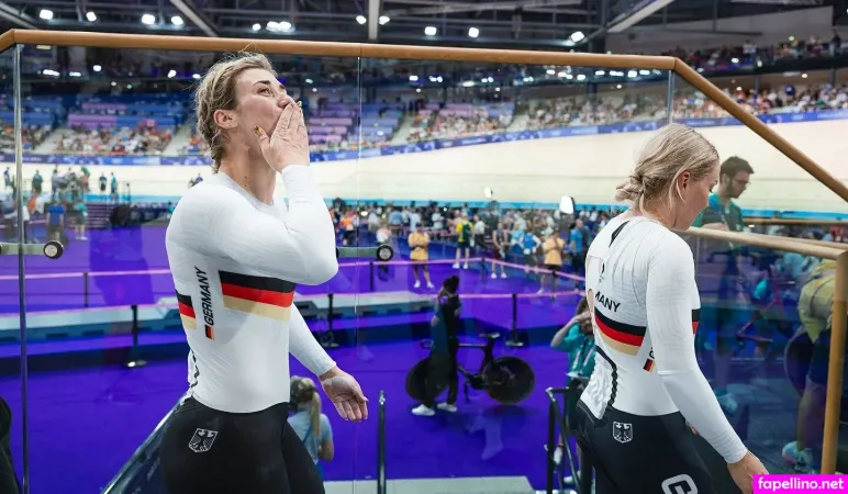 Pauline Sophie Grabosch OnlyFans Thumbnail #4JLOtppXVa