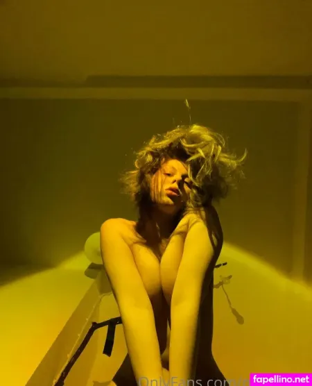 Pauline18 OnlyFans Thumbnail #8wzKODG8ss