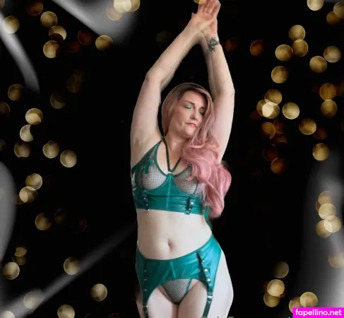 Pcglitter OnlyFans Thumbnail #VvRDUjPeed