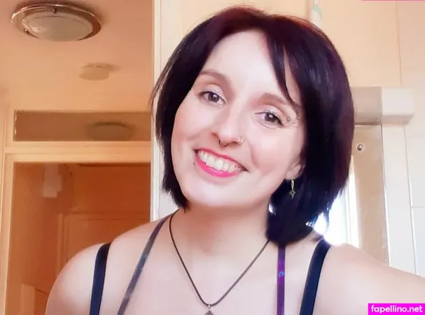 Peacelily1993 OnlyFans Thumbnail #ETZIVaL6nz