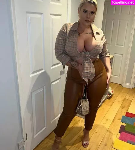 Peaches OnlyFans Thumbnail #IEGgIgNqaG