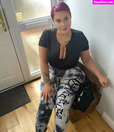 Peaches OnlyFans Thumbnail #KwQ4AT3ZgS