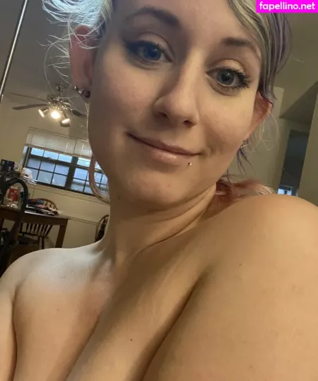 Peachesisastonedfruit2 OnlyFans Thumbnail #VwT42mWcTb