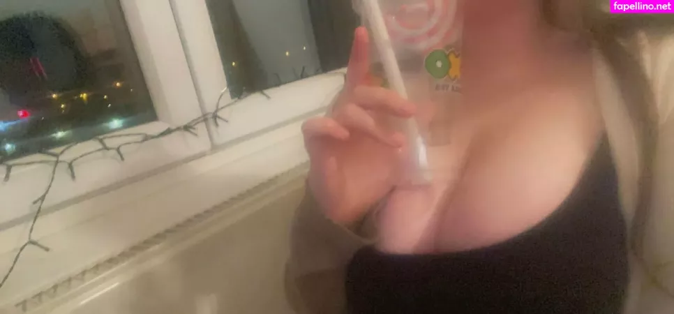 Peachowo OnlyFans Thumbnail #xF31WYD4o9