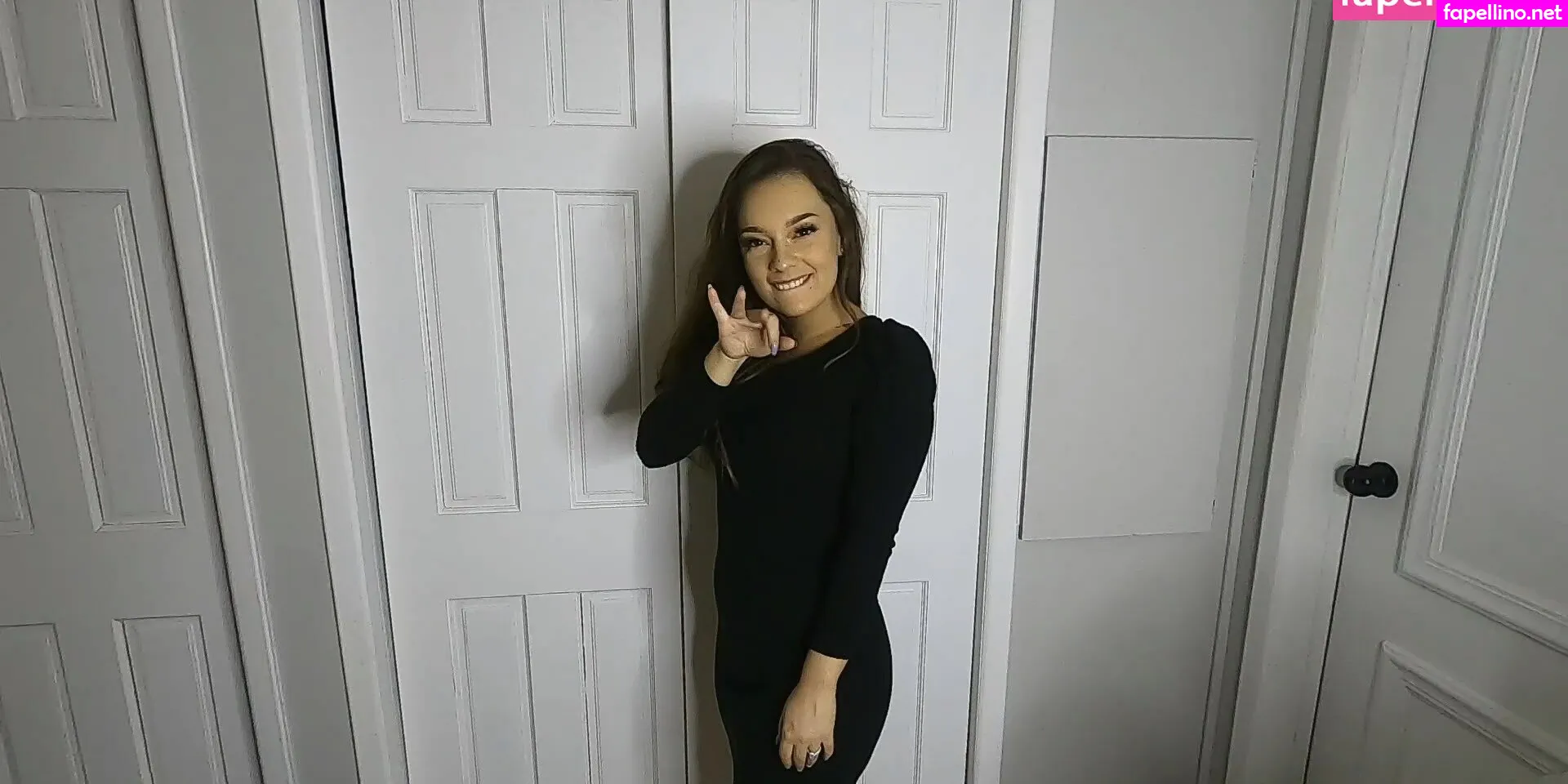 Ashley Paige26, just_peachyy_vip, peachprincesxx, sara.wald.2698 Nude Leaked OnlyFans Photo #ZhBeMoBpL3