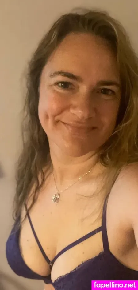 Peachyamore1015 OnlyFans Thumbnail #1OleasmVAW