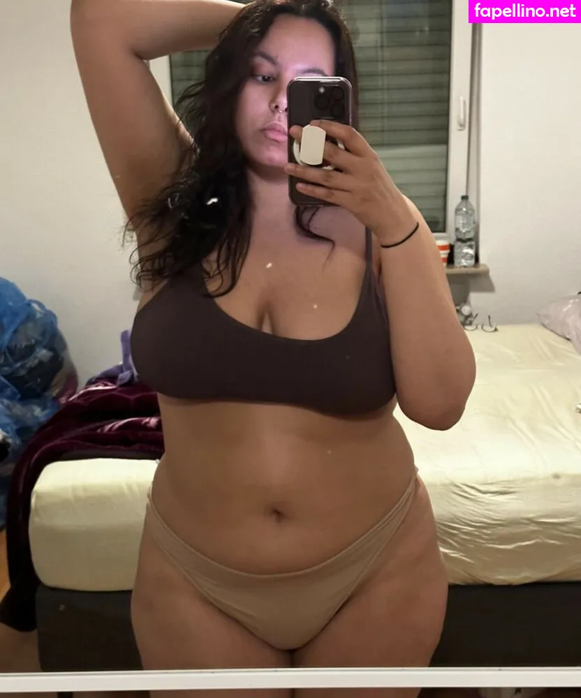 peach.yara, peachyriya Nude Leaked OnlyFans Photo #5tXGb6imUt