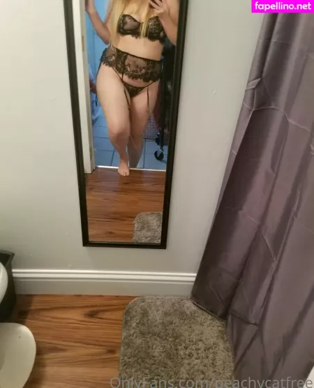 Peachycatfree OnlyFans Thumbnail #IgkH6HELAr