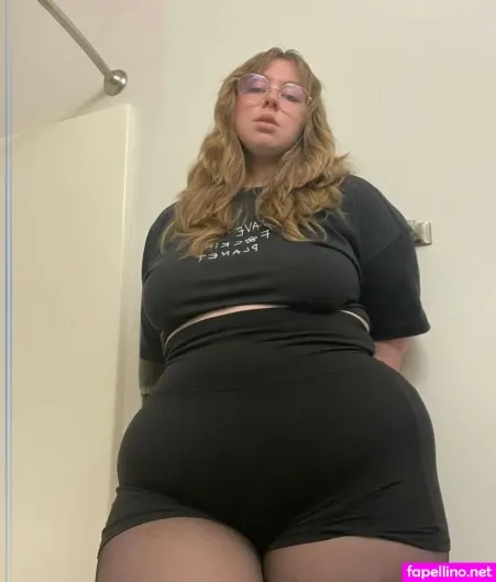 Peachydeluxx OnlyFans Thumbnail #2iS0RdFvg5