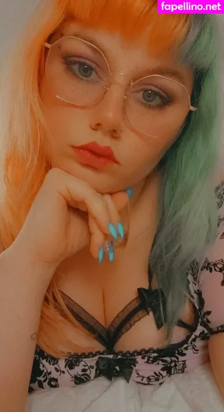 Peachykeenstine22 OnlyFans Thumbnail #wOImY6fR1i