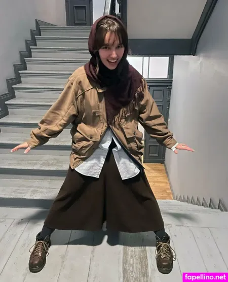 Peachylii OnlyFans Thumbnail #9OeIzTS0n2