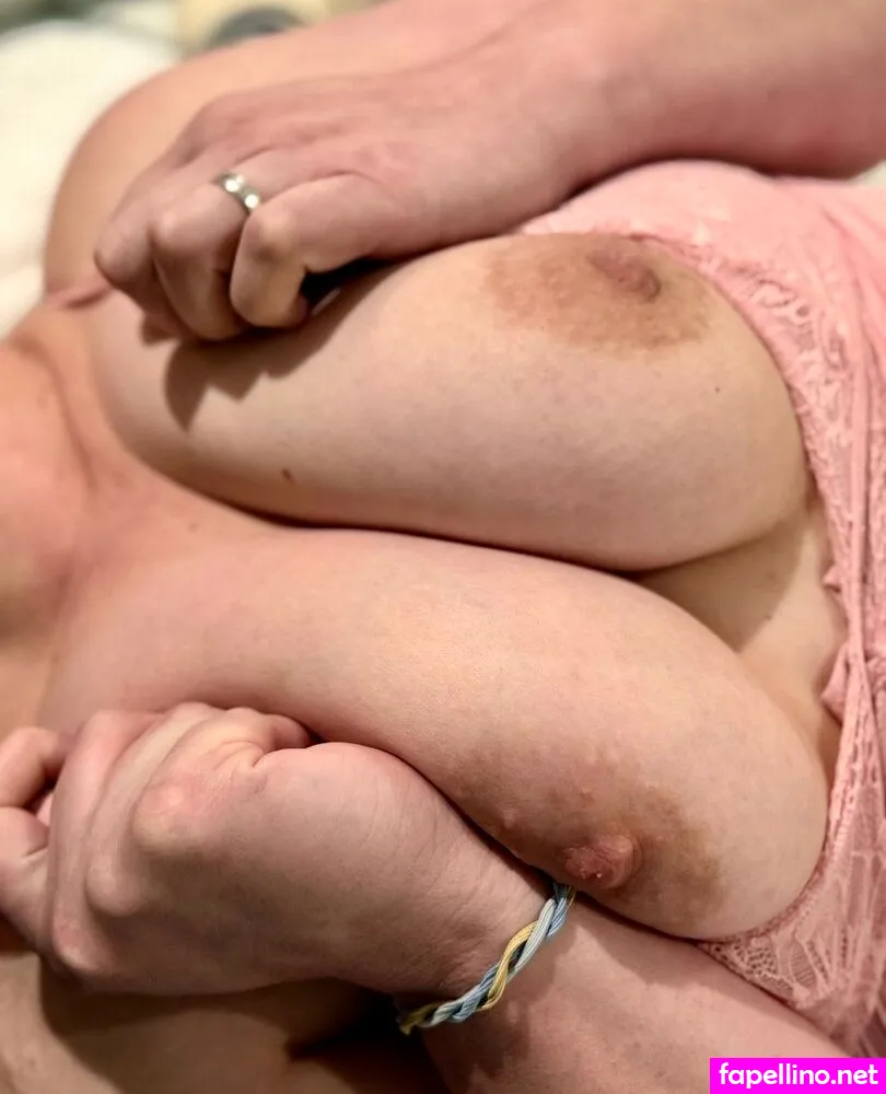 amsterloved, peachypeech Nude Leaked OnlyFans Photo #2Hl4g0PnQY