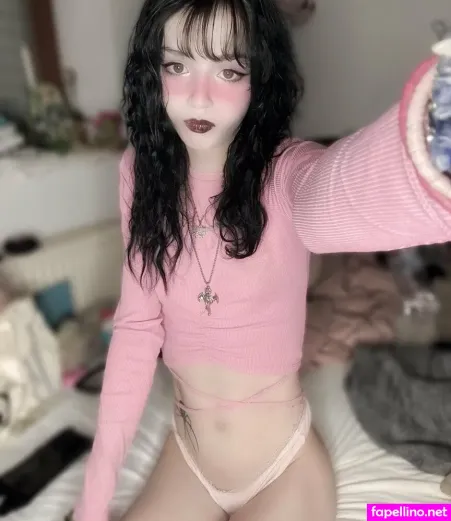 Peachyroll777 Main Profile Photo