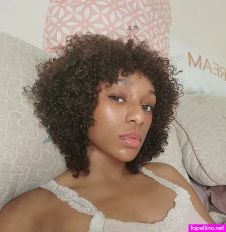 Peachysodaaa Main Profile Photo