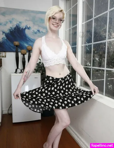 Pearl Sinclair OnlyFans Thumbnail #E2tdpp7CEF