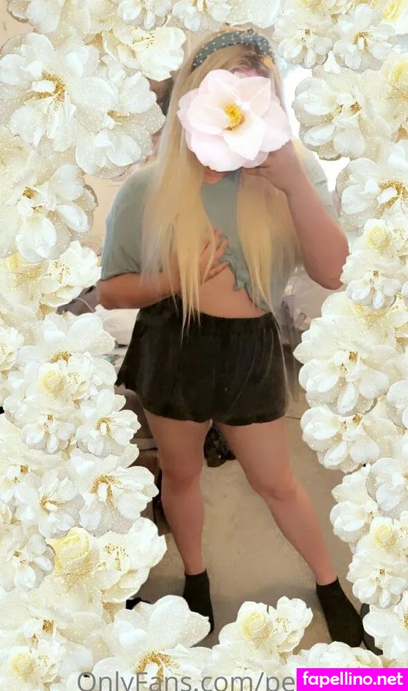 pearlpeach, pearlpeach_ Nude Leaked OnlyFans Photo #m8aR6I0txC