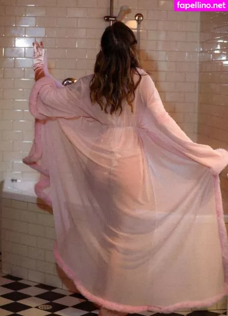 Pearlspeignoir OnlyFans Thumbnail #0CVpOn0Z6I