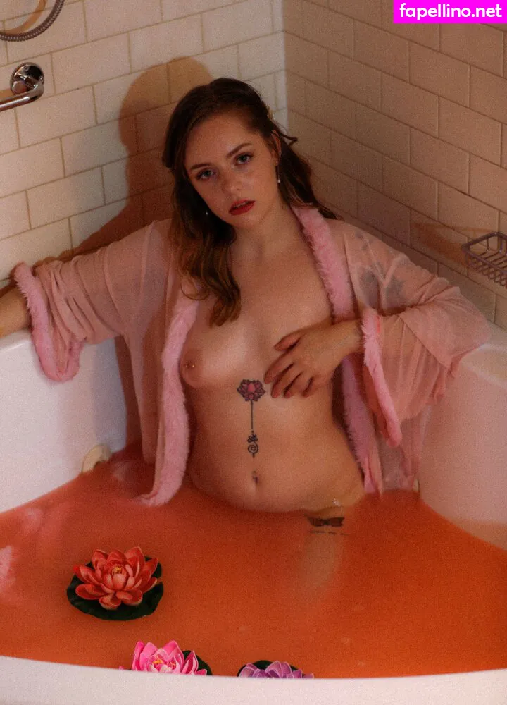 pearlrpeignoir, pearlsandlacevintage, pearlspeignoir Nude Leaked OnlyFans Photo #SUp7EGnZfI