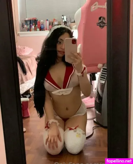 Pearlylily OnlyFans Thumbnail #WB7X9BdbG4