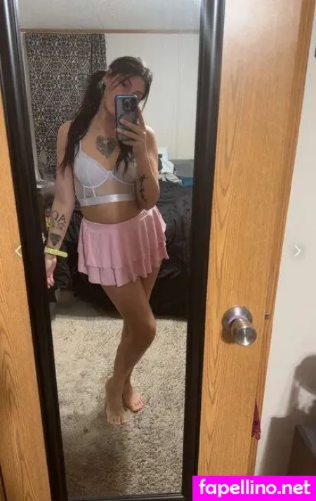 Peekingcheeks Main Profile Photo